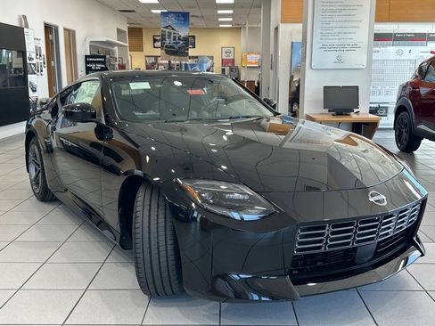 New 2026 Nissan Z Sport w/ Floor Mat Package RWD image 2