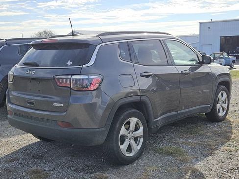 Used 2021 Jeep Compass Latitude image 2