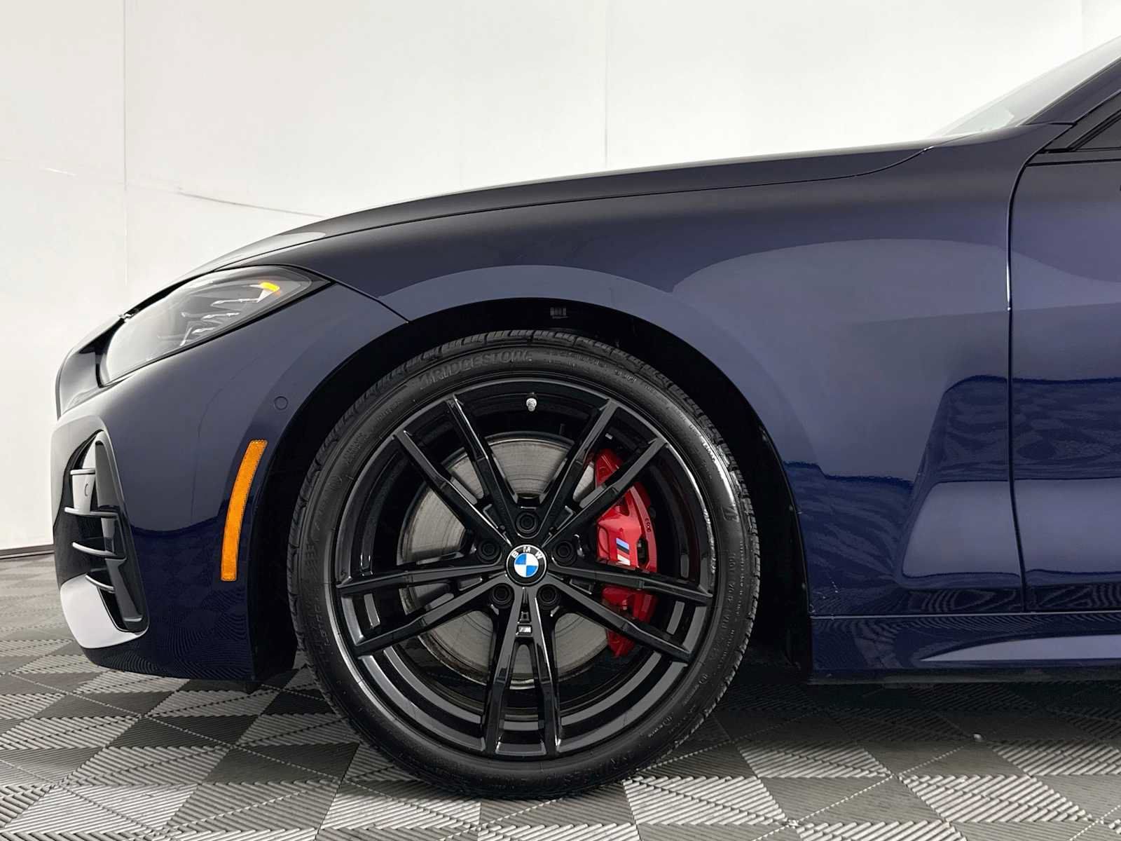 Used 2024 BMW M440i Convertible w/ Premium Package RWD image 26