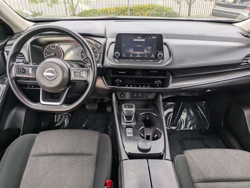 Used 2024 Nissan Rogue SV image 26