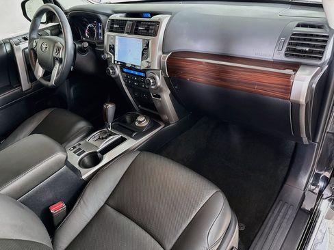 Used 2022 Toyota 4Runner Limited AWD/4WD image 37
