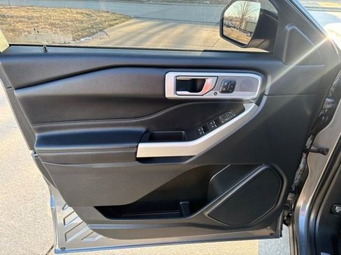 Used 2021 Ford Explorer Limited w/ Hybrid Equipment Group 310A image 7