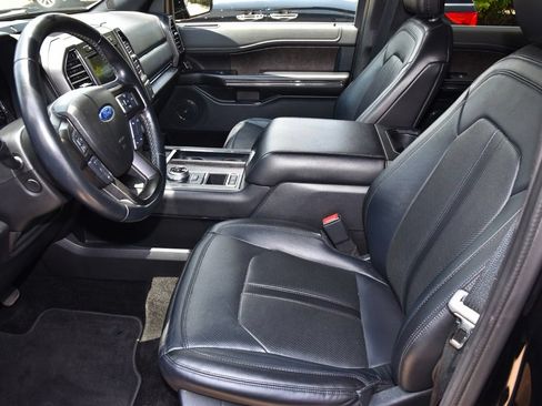 Used 2018 Ford Expedition Limited w/ Equipment Group 302A RWD image 10