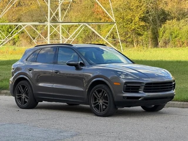Used 2020 Porsche Cayenne AWD/4WD image 3