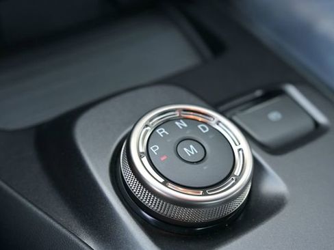 Used 2022 Ford Mustang Shelby GT500 w/ Carbon Fiber Track Pack image 44