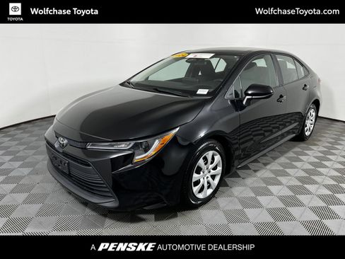 Certified 2024 Toyota Corolla LE FWD image 1