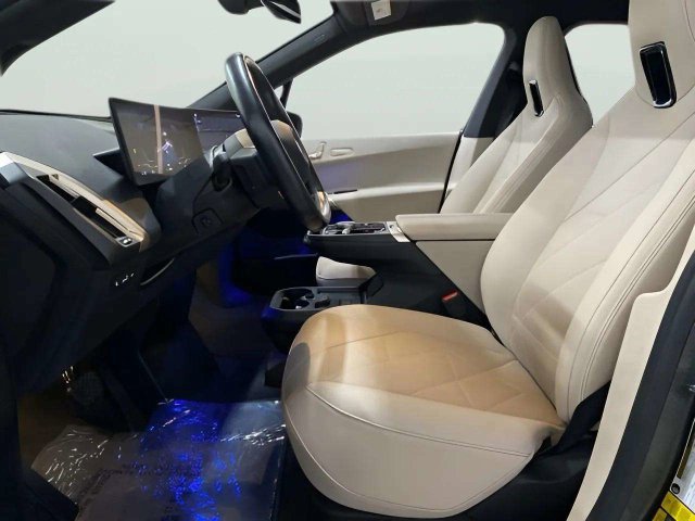 Used 2023 BMW iX xDrive50 AWD/4WD image 21