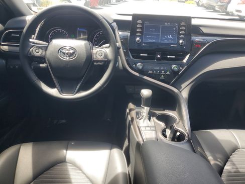Used 2024 Toyota Camry SE w/ Convenience Package image 9