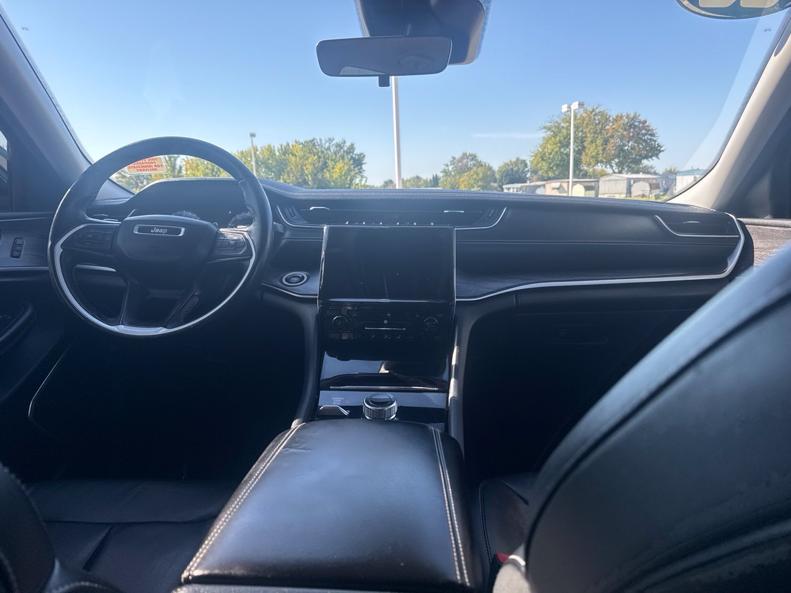 Used 2022 Jeep Grand Cherokee Limited AWD/4WD image 19