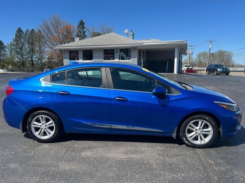 Used 2016 Chevrolet Cruze LT FWD image 5