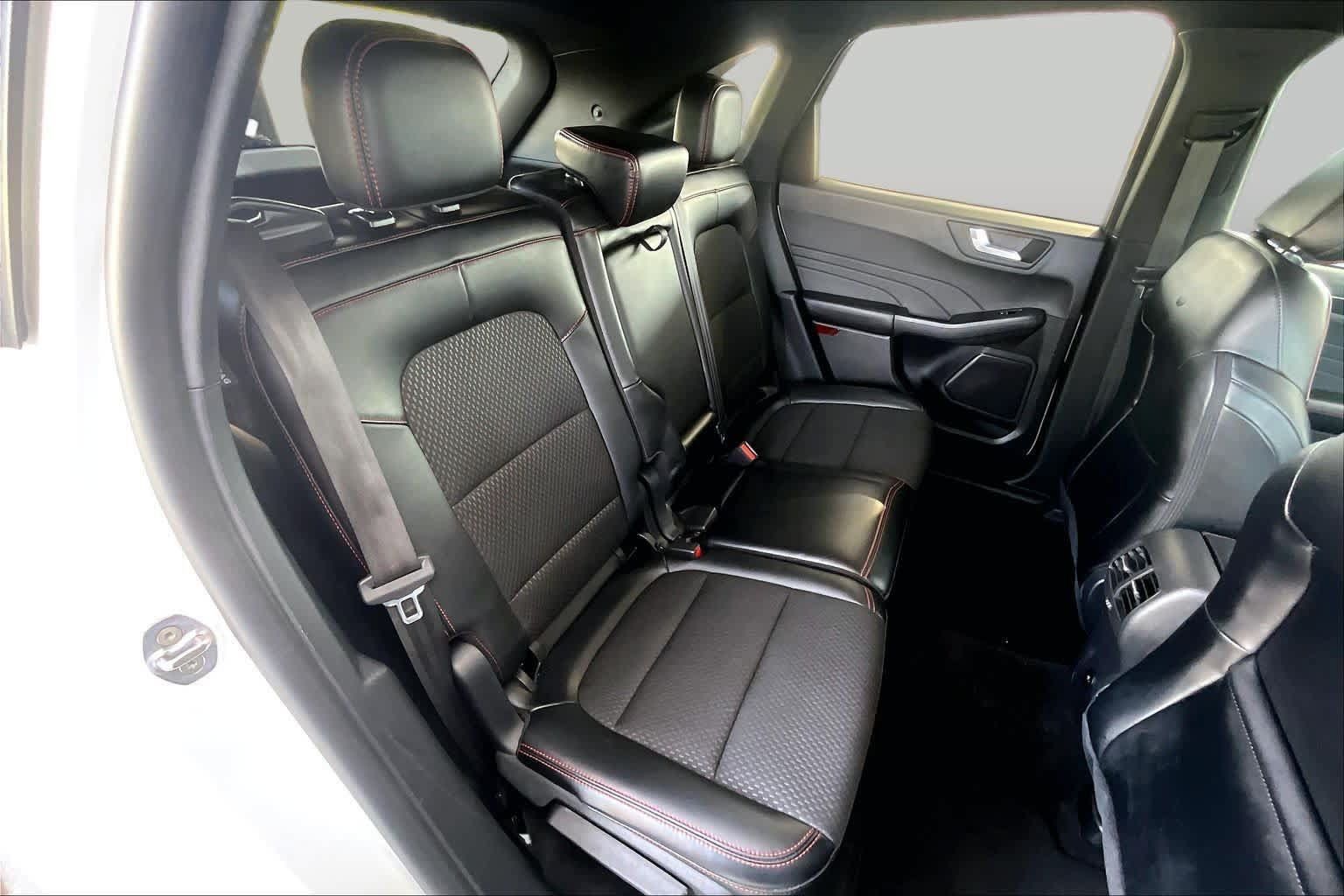 Used 2024 Ford Escape ST-Line w/ Tech Pack #1 FWD image 20