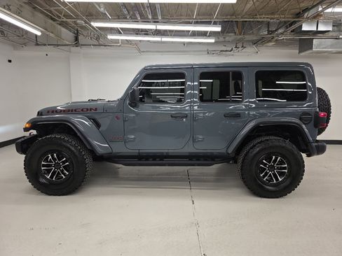 Used 2025 Jeep Wrangler Unlimited Rubicon image 5