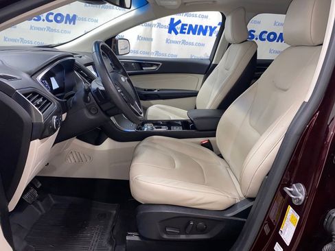 Used 2020 Ford Edge Titanium image 9