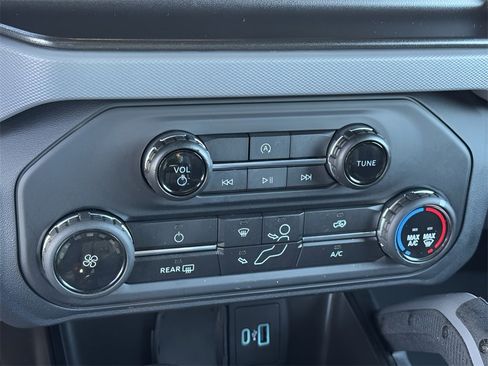 Used 2021 Ford Bronco Big Bend image 32