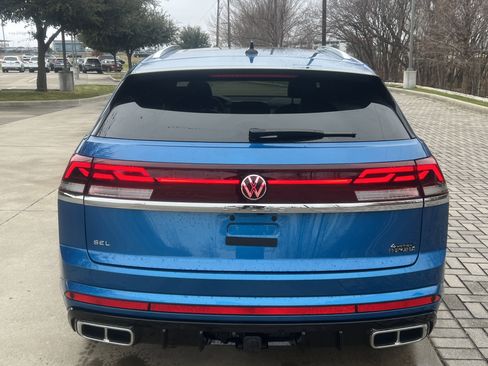 Certified 2024 Volkswagen Atlas Cross Sport SEL R-Line image 9