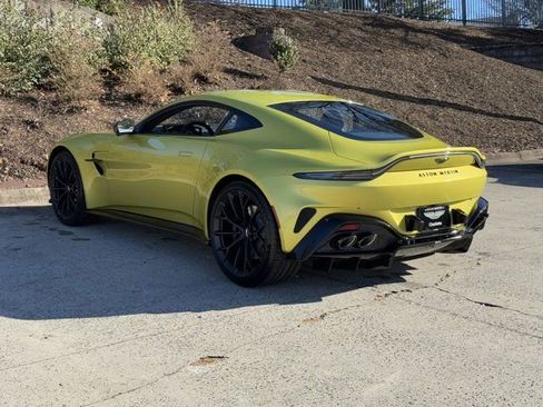 New 2025 Aston Martin V8 Vantage Coupe image 16