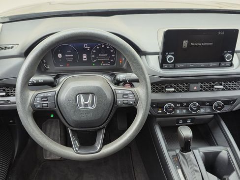Used 2023 Honda Accord EX image 10