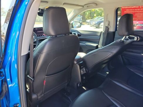 Used 2022 Jeep Compass Trailhawk AWD/4WD image 14