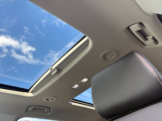Used 2018 Chevrolet Traverse Premier AWD/4WD image 33