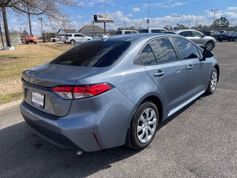 Used 2025 Toyota Corolla LE image 8