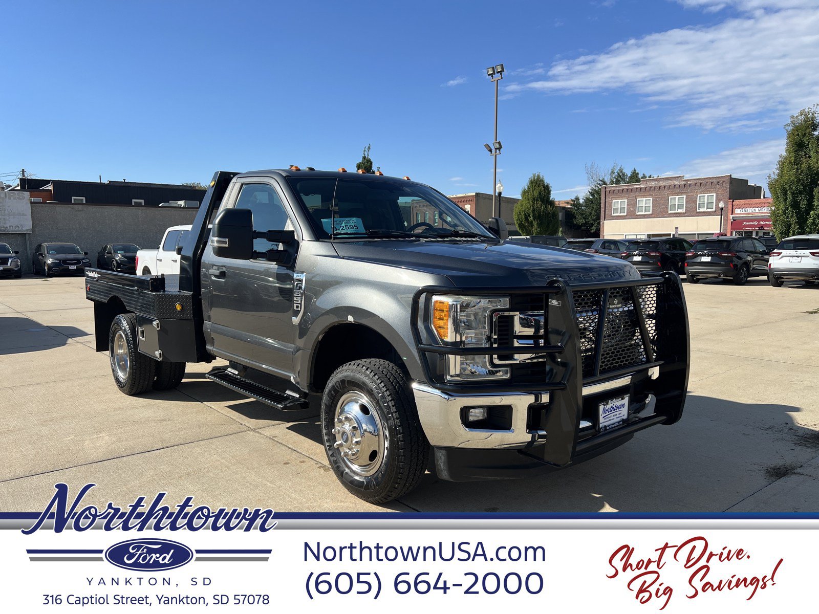 Used 2017 Ford F350 XLT w/ XLT Value Package AWD/4WD image 4