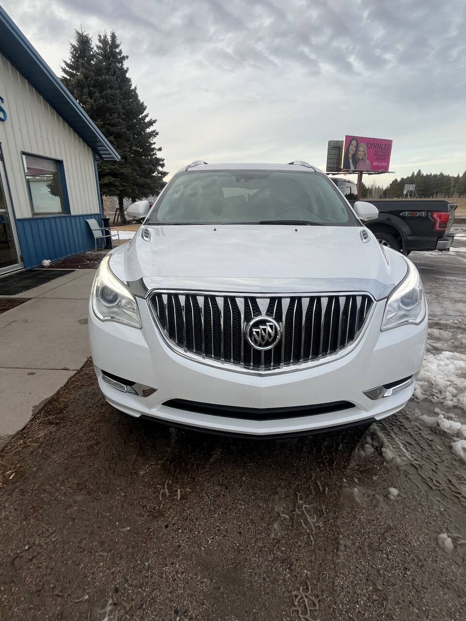 Used 2017 Buick Enclave Premium w/ Experience Buick Package AWD/4WD image 3