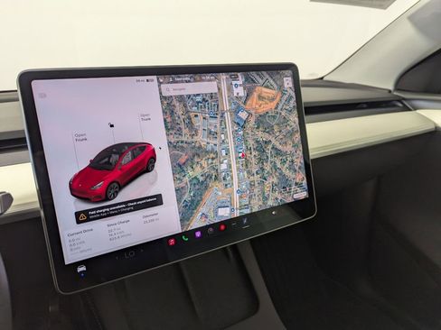 Used 2024 Tesla Model Y Long Range image 7