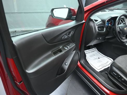 Used 2024 Chevrolet Equinox LT w/ LPO, Floor Liner Package AWD/4WD image 15