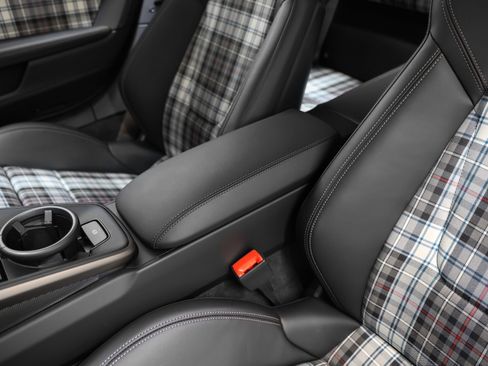 Certified 2025 Porsche 911 Turbo AWD/4WD image 62