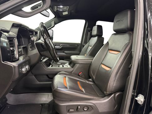 Used 2025 GMC Sierra 2500 AT4 AWD/4WD image 9