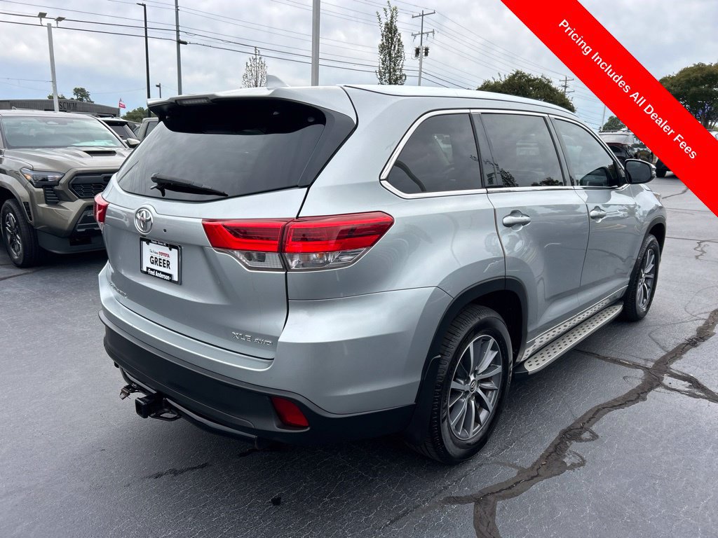 Used 2018 Toyota Highlander XLE AWD/4WD image 22