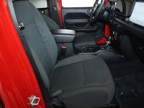 Used 2025 Jeep Wrangler Sport S image 34