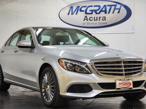 Used 2015 Mercedes-Benz C 300 4MATIC Sedan image 2