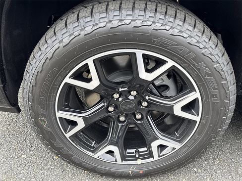 New 2025 Jeep Wagoneer Series II image 12