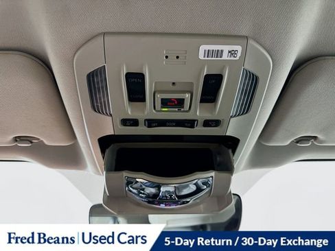 Used 2022 Toyota Highlander XLE AWD/4WD image 19