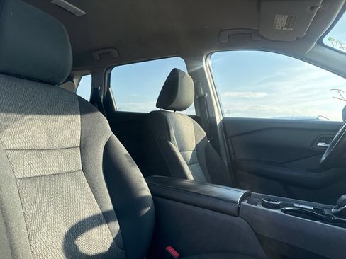 Certified 2024 Nissan Rogue SV AWD/4WD image 23