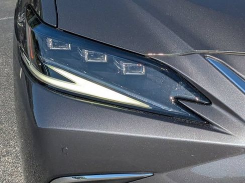 Certified 2024 Lexus ES 350 Ultra Luxury FWD image 10