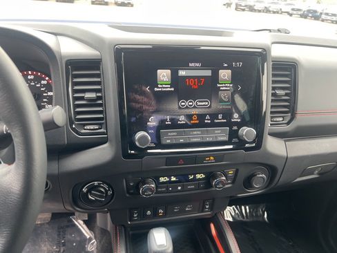 Used 2023 Nissan Frontier PRO-4X w/ Pro-4X Premium Package image 13