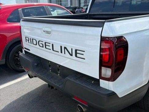 Used 2025 Honda Ridgeline RTL image 9