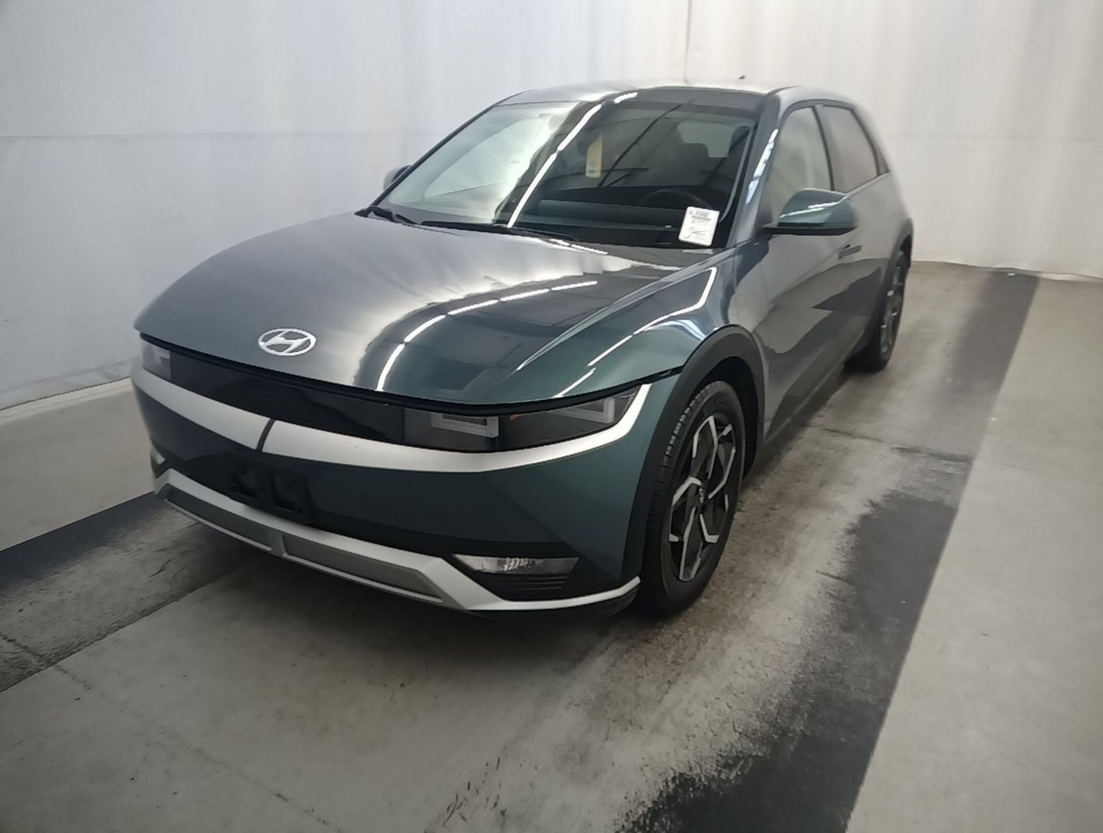 Used 2024 Hyundai Ioniq 5 SEL RWD image 1