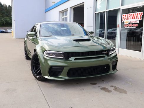 Used 2022 Dodge Charger Scat Pack RWD image 36