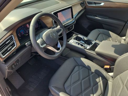 New 2026 Volkswagen Atlas SE FWD image 7