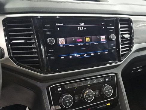 Used 2022 Volkswagen Atlas SE w/ Panoramic Sunroof Package image 14