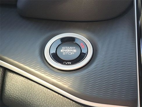 New 2025 Jeep Grand Cherokee L Laredo w/ Luxury Tech Group I image 21