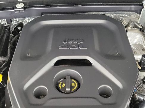 Used 2025 Jeep Wrangler Unlimited Sport AWD/4WD image 10