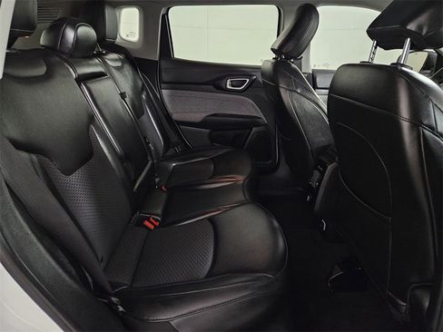 Used 2022 Jeep Compass Latitude image 26