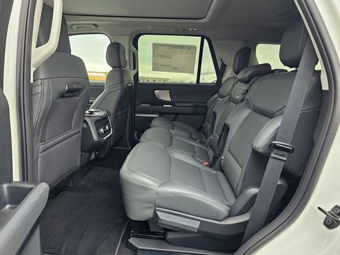 New 2026 Ford Expedition Active image 13