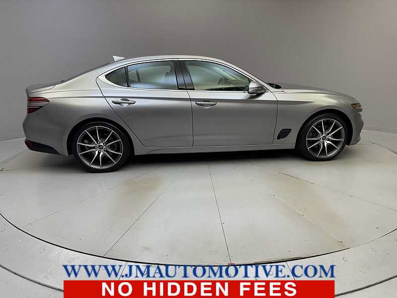 Used 2023 Genesis G70 2.0T AWD/4WD image 6