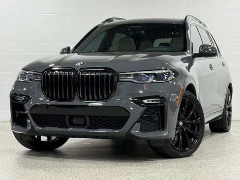Used 2022 BMW X7 M50i w/ Dynamic Handling Package AWD/4WD image 2