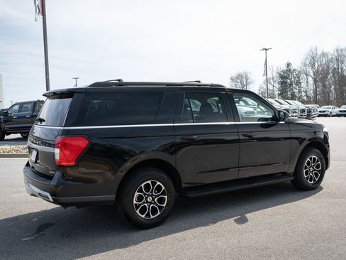 Used 2024 Ford Expedition Max XLT AWD/4WD image 10
